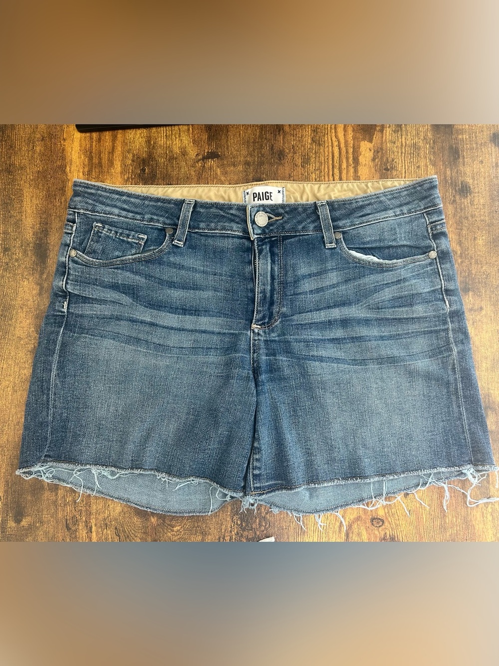PAIGE Jimmy Jimmy Boyfriend Denim Shorts Tigerlily Wash. size 29